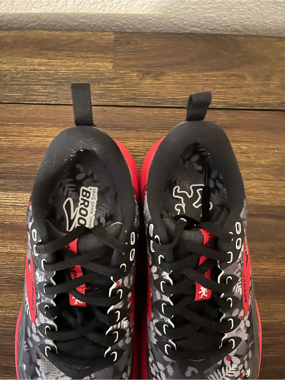Brooks Women’s Cascadia 16 Sasquatch Edition Trail Running Shoes Hiking size 7 - Picture 4 of 7